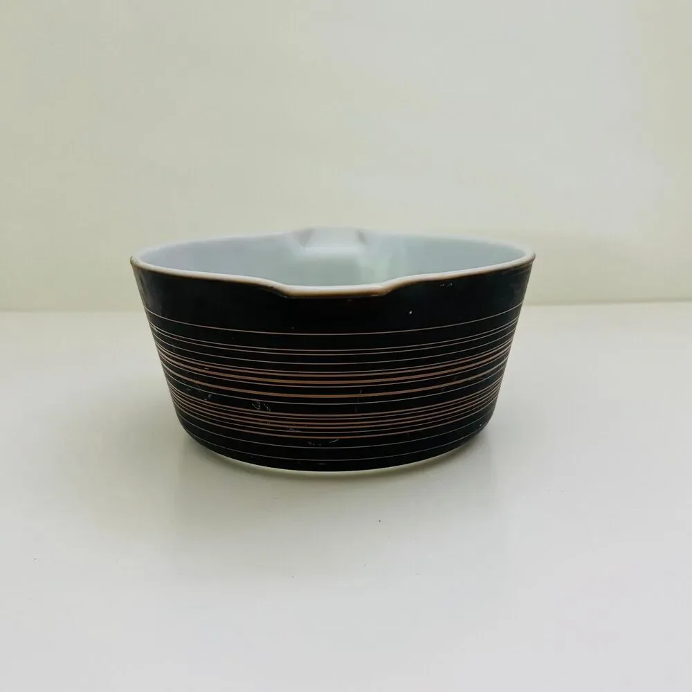 PYREX Terra Striped Matte Brown White Center 474-B Casserole Dish 1 1/2 Qt